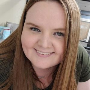 Meet your Posher, Whitney